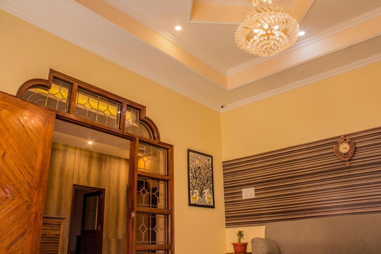 Lav Kush International Hotel - Varanasi — Photos 2